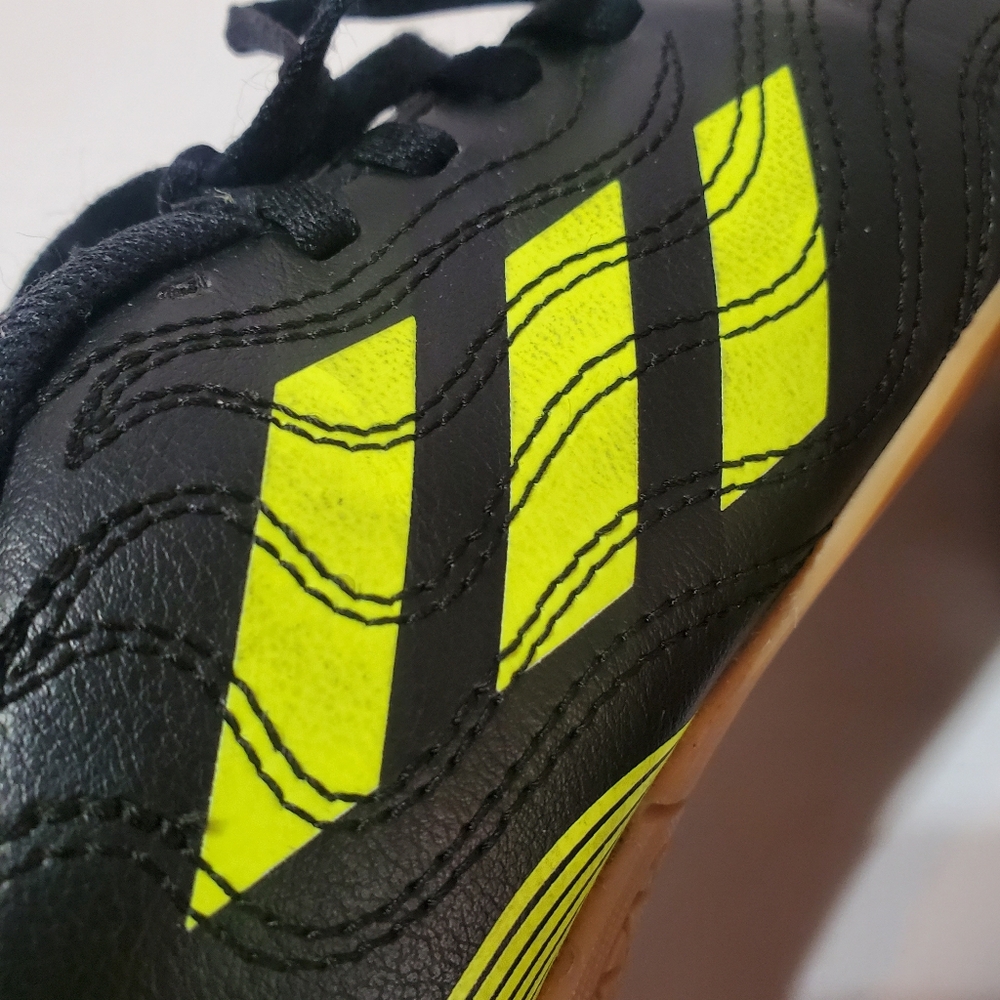 Adidas Copa Kids Boys Black & Solar Yellow Indoor Soccer Shoes Size 4 FX1973 - Picture 11 of 14